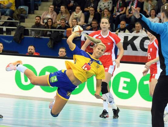 Sweden vs Poland Handball Women World Cup in Germany Season 2017 2018 Bietigheim Bissingen EgeTrans Arena 2 12 2017 TOFT HANSEN Ulrika Sweden back KOBYLINSKA MONIKA Poland