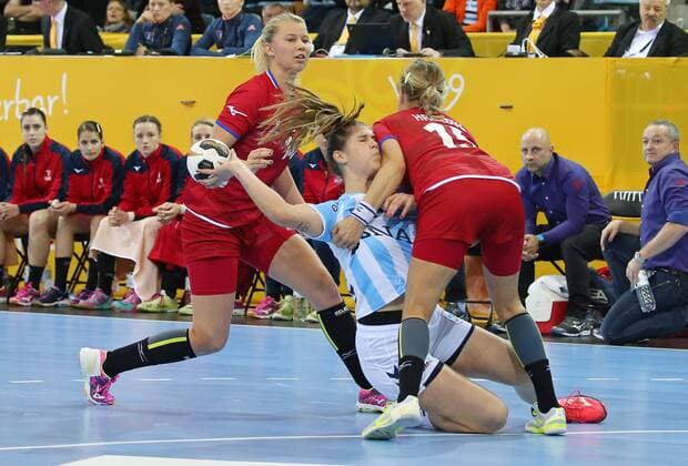 02 12 2017 Germany Bietigheim Handball Womens World Cup Internationals Czech Republic vs Argentina v Kamila Kordovska CZE Elke Josselinne Karsten ARG Michaela Hrbkova CZE