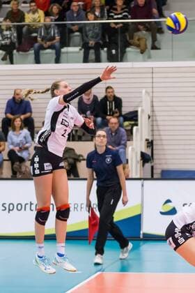 Emily Grace Thater Black White Erfurt 2 indicating Volleyball 1 Bundesliga Women Black White Erfurt Ladies in Black Aachen xprx