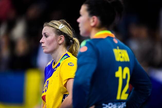 171202 Sveriges Isabelle Gullden picks in the match between Sweden and Poland during the World Cups World Cup on December 2, 2017 in Bietigheim Bissingen  Copyright: CARLxSANDIN BB171202CS031