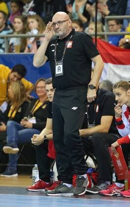 02 12 2017 Germany Bietigheim Handball Womens World Cup International Match Sweden vs Poland Poland Coach Leszek Krowicki