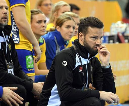 Sweden vs Poland Handball Women World Cup in Germany Season 2017 2018 Bietigheim Bissingen EgeTrans Arena 2 12 2017 Coach SIGNELL Henrik Sweden