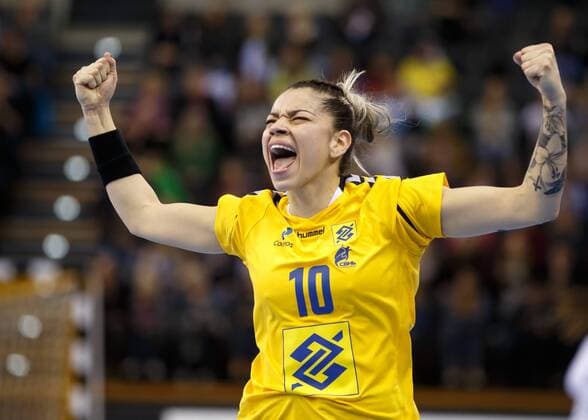 Oldenburg Niedersachsen DEU 02 12 2017 Jessica Ribeiro Brazil Club HC Odense celebrates after a goal Brazil vs Japan Handball Womens World Cup Germany 2017 Preliminary Group C Brazil vs Japan Handball World Cup Womens Germany