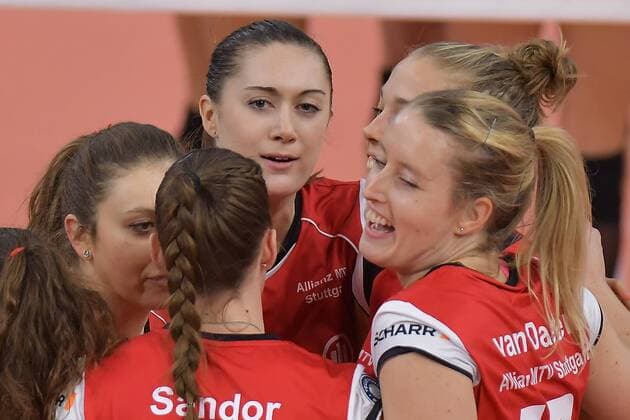 02 12 2017 xtkx Volleyball Women VC Wiesbaden Allianz MTV Stuttgart emspor v l Molly McCage Stuttgart Wiesbaden