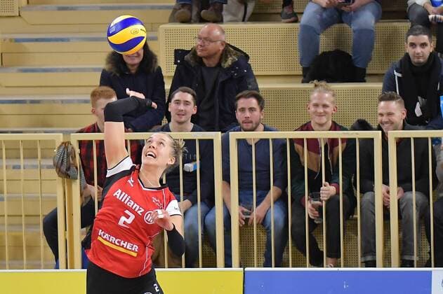 02 12 2017 xtkx Volleyball Women VC Wiesbaden Allianz MTV Stuttgart emspor v l Femke Stoltenberg Stuttgart Wiesbaden