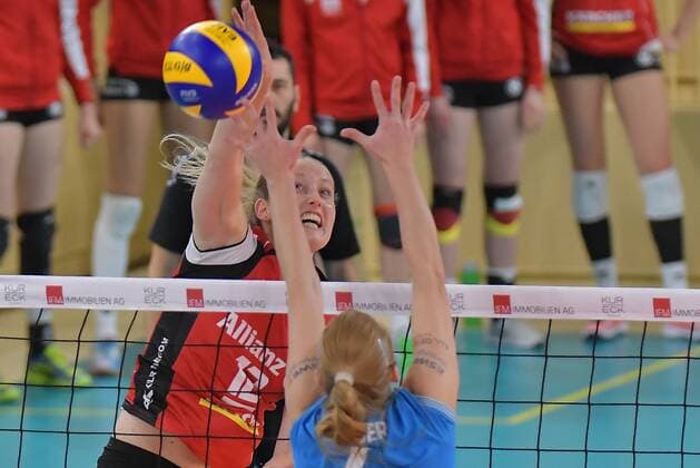 02 12 2017 xtkx Volleyball Women VC Wiesbaden Allianz MTV Stuttgart emspor v l Deborah van Daelen Stuttgart Tanja Grosser VCW Wiesbaden