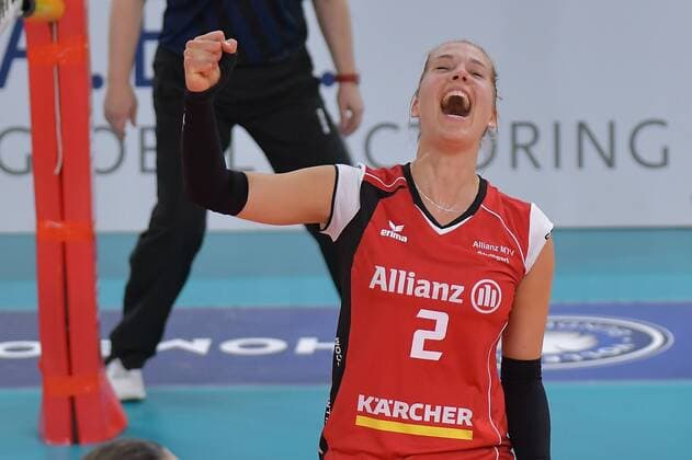 02 12 2017 xtkx Volleyball Women VC Wiesbaden Allianz MTV Stuttgart emspor v l Femke Stoltenberg Stuttgart Wiesbaden