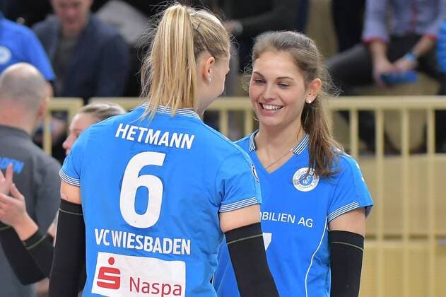 02 12 2017 xtkx Volleyball Women VC Wiesbaden Allianz MTV Stuttgart emspor v Selma Hetmann VCW Annalena Mach VCW Wiesbaden