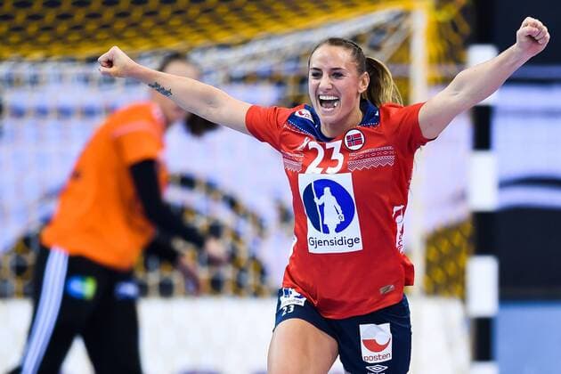 171202 Norways Camilla Herrem commends the match between Norway and Hungary during the World Cups World Cup on December 2, 2017 in Bietigheim Bissingen  Copyright: CARLxSANDIN BB171202CS078