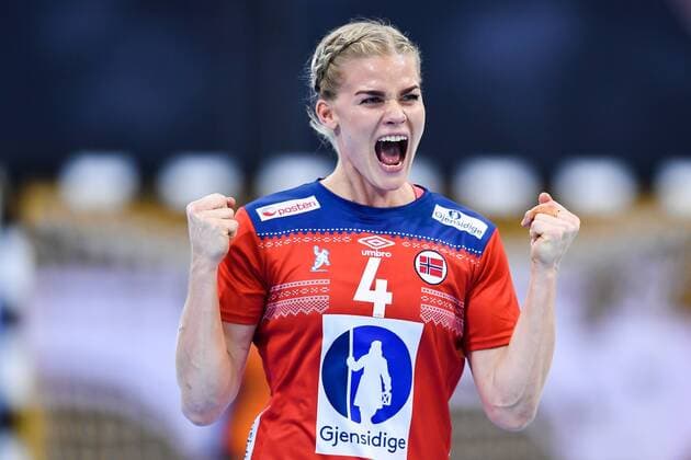 171202 Norways Veronica Egebakken Kristiansen celebrates the match between Norway and Hungary during the World Cup World Cup on December 2, 2017 in Bietigheim Bissingen  Copyright: CARLxSANDIN BB171202CS079