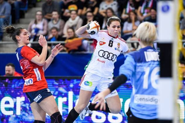 171202 Hungarys Aniko Kovacsics in the match between Norway and Hungary during the World Cups World Cup on December 2, 2017 in Bietigheim Bissingen  Copyright: CARLxSANDIN BB171202CS084