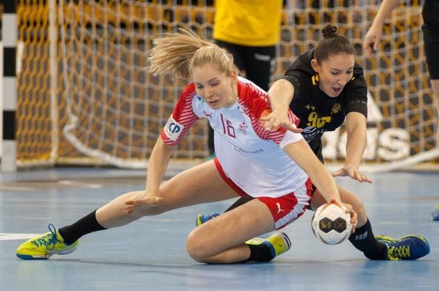Mette Tranborg Denmark Denmark 18 duel duel with Milena Raicevic Montenegro 90 Handball Women World Cup Denmark Montenegro xobx