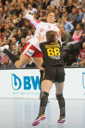 GER IHF World Cup 2017 Denmark DEN vs Montenegro MNE 02 12 2017 EWE Arena Oldenburg Germany 23 IHF World Championship 2017 Women first round Group C Denmark vs Montenegro Bild Line HAUGSTED Denmark 31 Ema RAMUSOVIC Montenegro 66 Nordphotox xRojahn nph00300