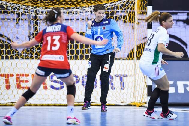 171202 Norways malady Kari Aalvik Grimsbö in the match between Norway and Hungary during the World Cup World Cup on December 2, 2017 in Bietigheim Bissingen  Copyright: CARLxSANDIN BB171202CS095