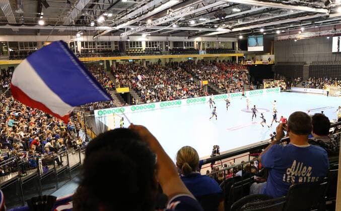 A French fans swings in the Arena Trier the French flag Slovenia vs France Handball Women World Cup 02 12 2017 Trier Copyright: xWeissx Eibner-Pressefotox EP_rws