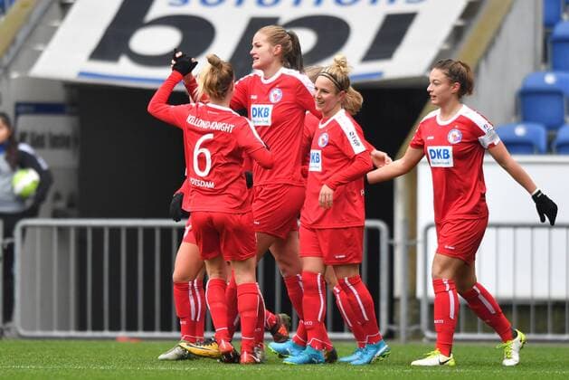 Jubel Turbine Potsdam 0 1 DFB Pokal Women DSC Arminia Bielefeld 1 FFC Turbine Potsdam xmkx