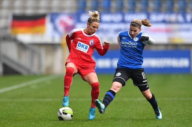 Duel Svenja Huth Potsdam 9 with Lena Schulte DSC Arminia Bielefeld 17 Football DFB Women Cup DSC Arminia Bielefeld 1 FFC Turbine Potsdam xmkx