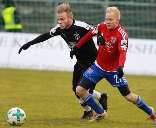 Sascha Bigalke re Unterhaching vs Guillaume Cros FC Carl Zeiss Jena Soccer 3 Liga 03 12 2017 SpVgg Unterhaching FC Carl Zeiss Jena