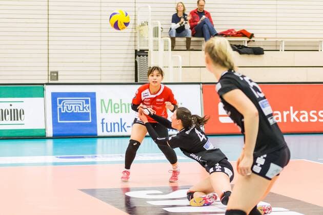 Paula Reinisch Black White Erfurt 4 at the ball acceptance Volleyball 1 Bundesliga Women Black and White Erfurt VC Olympia Berlin xprx