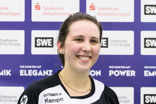 Paula Reinisch Black White Erfurt 4 as Most Valuable Player gold Portrait single image Volleyball 1 Bundesliga Women Black White Erfurt VC Olympia Berlin xprx
