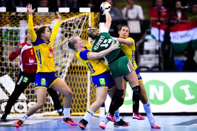 171203 Swedens Anna Lagerquist Emma Fernis and Sabina Jacobsen defend against Hungarys Kinga Klivinyi during the match between Hungary and Sweden during the World Cups World Cup on December 3, 2017 in Bietigheim Bissingen  Copyright: CARLxSANDIN BB171203CS036