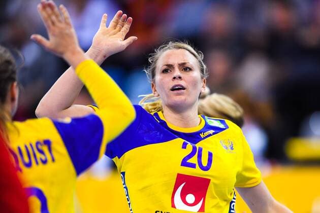 171203 Swedens Isabelle Gullden is looking forward to the match between Hungary and Sweden during the World Cups World Cup on December 3, 2017 in Bietigheim Bissingen  Copyright: CARLxSANDIN BB171203CS059