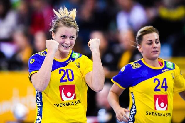 171203 Swedens Isabelle Gullden is looking forward to the match between Hungary and Sweden during the World Cups World Cup on December 3, 2017 in Bietigheim Bissingen  Copyright: CARLxSANDIN BB171203CS063