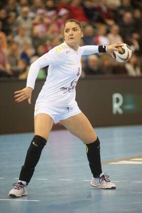 GER IHF World Cup 2017 Montenegro MNE vs Russia RUS 03 12 2017 EWE Arena Oldenburg Germany 23 IHF World Championship 2017 Women first round Group C Montenegro vs Russia in free throw Jovanka RADICEVIC MNE 4 Nordphotox xRojahn nph00300