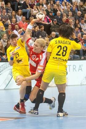 GER IHF World Cup 2017 Japan JPN vs Denmark DEN 03 12 2017 EWE Arena Oldenburg Germany 23 IHF World Championship 2017 Women first round Group C Japan vs Denmark in picture Anri MATSUMURA u200b u200bShiori NAGATA JPN 29 28 DEN 10 Nordphotox xRojahn nph00300