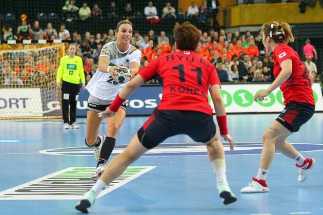 Germany vs Korea South Korea 03 12 2017 23rd IHF Women s Handball World Championship Germany 2017 Preliminary Round Group D Germany vs Korea Arena Leipzig Handball World Cup Womens Group Preliminary Group D Germany vs South Korea Angie Geschke 26 GER xjkx