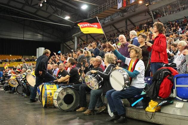 Germany vs Korea South Korea 03 12 2017 23rd IHF Women s Handball World Championship Germany 2017 Preliminary round Group D Germany vs Korea Arena Leipzig Handball World Cup Womens Group Preliminary Group D Germany vs Suedkorea Pictured Fans Supporter Spectators Spectators Germany Drummers xjkx