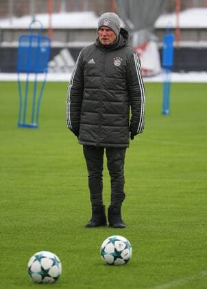 201712004 1 CL FC Bayern Final training Säbenerstrasse Muenchen Soccer Sport im Bild FCB coach Jupp Heynckes FCB