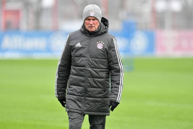 Jupp HEYNCKES Bayern Munich single image truncated single motive half figure half figure final training FC Bayern Muenchen before the Champions League match against Paris St Germain training ground at Saebener Strasse football on 04 12 2017