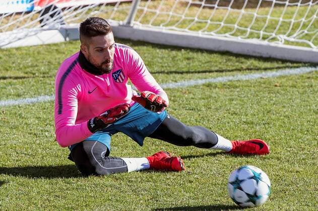 Atletico Madrid s goalkeeper Miguel Angel Moya take part in a training session at the team s Wanda facilities in Madrid, Spain, on 04 December 2017. Atletico Madrid will face Chelsea in a UEFA Champions League groups stage soccer match on 05 December. Atletico Madrid training session !ACHTUNG: NUR REDAKTIONELLE NUTZUNG!  Copyright: xRodrigoxJimenezx GRAF3444 20171204-636479884911726184
