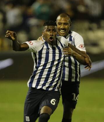 September 9, 2017 - Lima, PeroÆ’Ã‚Â - LIMA 9 DE SETIEMBRE DE 2017..Alianza LimaÃ‚ supero 1-0 aÃ‚ Universitario de DeportesÃ‚ con golazo de Carlos AscuesÃ‚ en Matute. El cotejo fue valido por la segunda jornada del Torneo ClausuraÃ‚ y marcoÃ‚ la reanudacion del Descentralizado tras las Eliminatorias...FOTOS: ALONSO CHERO Latino News - September 9, 2017  - ZUMAp94_ 20170909_zaf_p94_003 Copyright: xElxComerciox