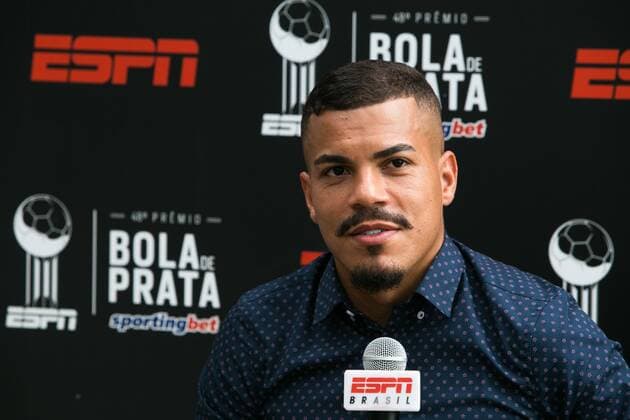 Premio Bola de Prata ESPN SaO PAULO, SP - 04.12.2017: PReMIO BOLA DE PRATA ESPN - Silver Ball Award reaches its 48th edition this Monday (04) in SP and aims to reward the best athletes of 2017. In the Spotlight Thiago Carleto do Coritiba. (Photo: Tom Vieira Freitas Fotoarena) x1442047x  TomxVieiraxFreitas