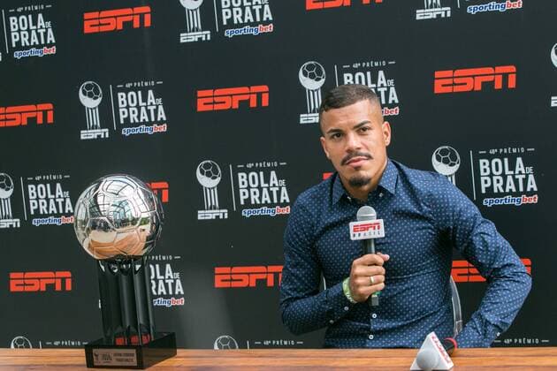 Premio Bola de Prata ESPN SaO PAULO, SP - 04.12.2017: PReMIO BOLA DE PRATA ESPN - Silver Ball Award reaches its 48th edition this Monday (04) in SP and aims to reward the best athletes of 2017. In the Spotlight Thiago Carleto do Coritiba. (Photo: Tom Vieira Freitas Fotoarena) x1442048x  TomxVieiraxFreitas