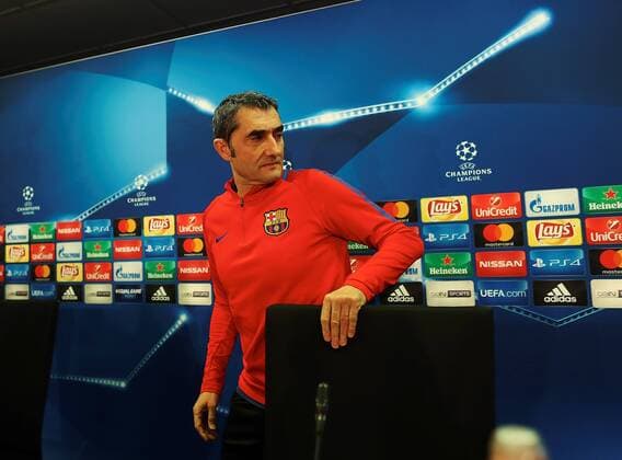 Spanish FC Barcelona Barca head coach Ernesto Valverde attends to the press conference PK Pressekonferenz at Joan Gamper facilities in Barcelona, Catalonia, northeast Spain, 04 November 2017. FC Barcelona will face Sporting Portugal in their UEFA Champions League soccer match on 05 November 2017. FC Barceolna press conference !ACHTUNG: NUR REDAKTIONELLE NUTZUNG!  Copyright: xAlejandroxGarciax GRAF3838 20171204-636480066624984134
