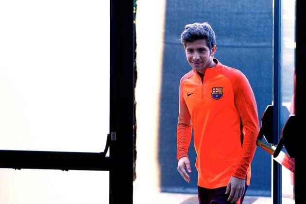 Spanish FC Barcelona Barca midfielder Sergi Roberto attends to the press conference PK Pressekonferenz at Joan Gamper facilities in Barcelona, Catalonia, northeast Spain, 04 November 2017. FC Barcelona will face Sporting Portugal in their UEFA Champions League soccer match on 05 November 2017. FC Barcelona press conference !ACHTUNG: NUR REDAKTIONELLE NUTZUNG!  Copyright: xAlejandroxGarciax GRAF3840 20171204-636480067308814134