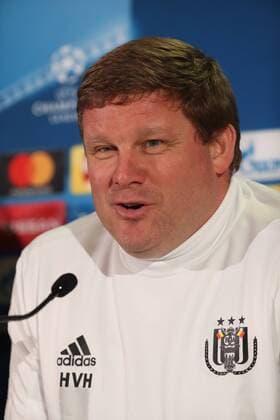 Anderlecht s head coach Hein Vanhaezebrouck pictured during a press conference PK Pressekonferenz of Belgian soccer team RSC Anderlecht, Monday 04 December 2017 in Glasgow, Scotland. Tomorrow Anderlecht is playing the sixth and last game in the group stage of the UEFA Champions League competition against Scottish Celtic Glasgow. VIRGINIExLEFOUR  x05213950x