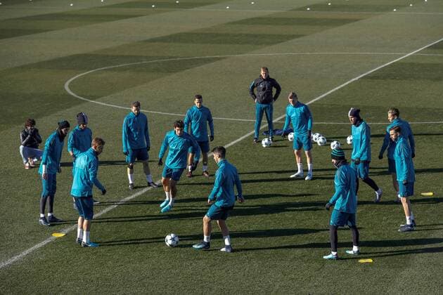 Real Madrid s players take part in a training session at the team s Valdebebas facilities in Madrid, Spain, on 05 December 2017. Real Madrid will face Borussia Dortmund in a UEFA Champions League groups stage soccer match on 06 December. Real Madrid training session !ACHTUNG: NUR REDAKTIONELLE NUTZUNG!  Copyright: xEMILIOxNARANJOx GRAF4220 20171205-636480734705034333