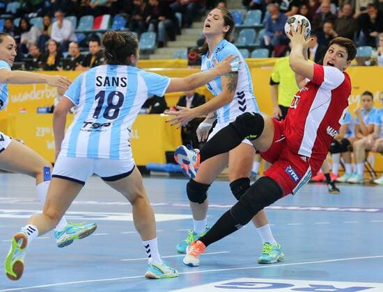 05 12 2017 Germany Bietigheim Handball Womens World Cup Internationals Hungary vs Argentina Szabina MAyer HUN right