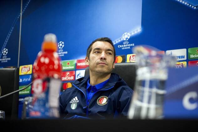 05-12-2017 VOETBAL: PERSCONFERENTIE FEYENOORD: ROTTERDAM Giovanni van Bronckhorst, coach Feyenoord Foto: SCS Michel Utrecht xVIxVIxImagesx xSoenarxChamidxsportfotografiexIVx 9492289