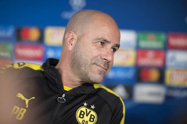 Fußball: Champions League, Saison 2017 2018, Gruppe H, Pressekonferenz von Borussia Dortmund vor dem Spiel gegen Real Madrid am 05.12.2017 im Estadio Santiago Bernabeu in Madrid (Spanien). Dortmunds Trainer Peter Bosz Copyright: xKirchner DavidxInderliedx