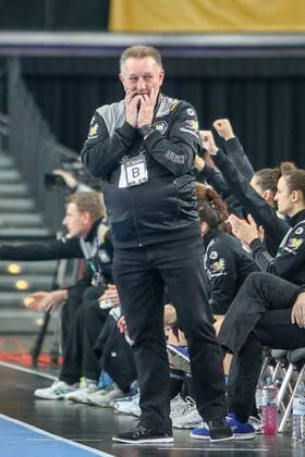 Germany Serbia Handball Women WC Leipzig 05 12 2017 Arena Leipzig World Cup 2017 Handball Women Preliminary Group D Germany GER vs Serbia SRB Image v l National coach Michael Biegler Germany