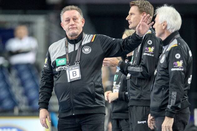 Germany Serbia Handball Women World Cup Leipzig 05 12 2017 Arena Leipzig World Cup 2017 Handball Women Preliminary Group D Germany GER vs Serbia SRB Pictured Germany coach Michael Biegler Germany