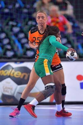 Handball, WM Damen, Niederlande - Kamerun 5-12-2017 HANDBAL:NEDERLAND-KAMEROEN:LEIPZIG WK Handbal Dames 2017 Nederland - Kameroen 29-22 Charris Rozemalen 25 NED Foto: Henk Seppen xVIxVIxImagesx xSoenarxChamidxsportfotografiexIVx 9492367