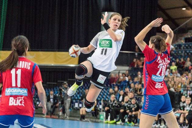 GER IHF World Cup 2017 Germany GER vs South Korea KOR 05 12 2017 Arena Leipzig GER IHF World Cup 2017 Germany GER vs South Korea KOR in picture Xenia Smits 11 Germany Marija Obradovic 23 Serbia nordphotoxDostmann nph00325