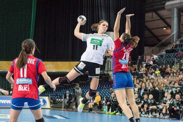 GER IHF World Cup 2017 Germany GER vs South Korea KOR 05 12 2017 Arena Leipzig GER IHF World Cup 2017 Germany GER vs South Korea KOR in picture Xenia Smits 11 Germany Marija Obradovic 23 Serbia nordphotoxDostmann nph00325