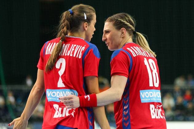Germany vs Serbia Serbia 05 12 2017 23rd IHF Women s Handball World Championship Germany 2017 Preliminary round Group D Germany Handball World Cup Womens Group Preliminary Round Group D Germany vs Serbia The picture Sanja Radosavljevic 2 SRB Tamara Radojevic 18 SRB xjkx